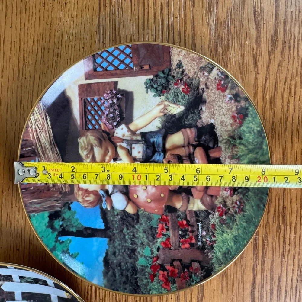Hummel Little Companions Plate Set of 5 1992 Stormy Weather Surprise